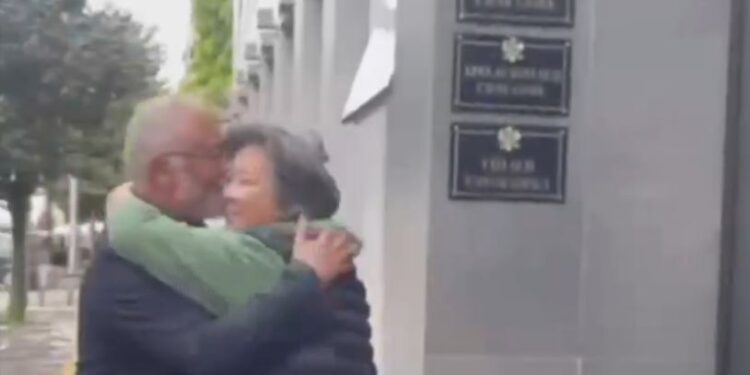 Черногория билігі Дина Таңсәріні қамаудан босатты