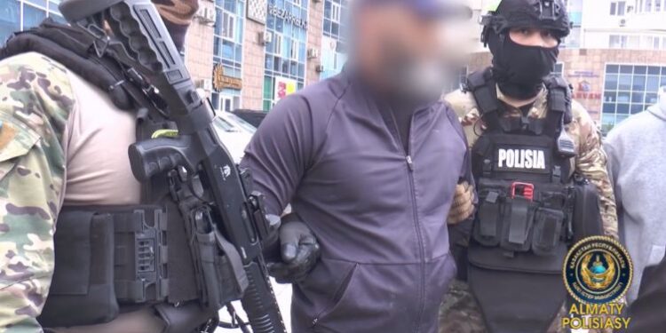 Алматы мен Алматы облысында жалған полицейлер ұсталды