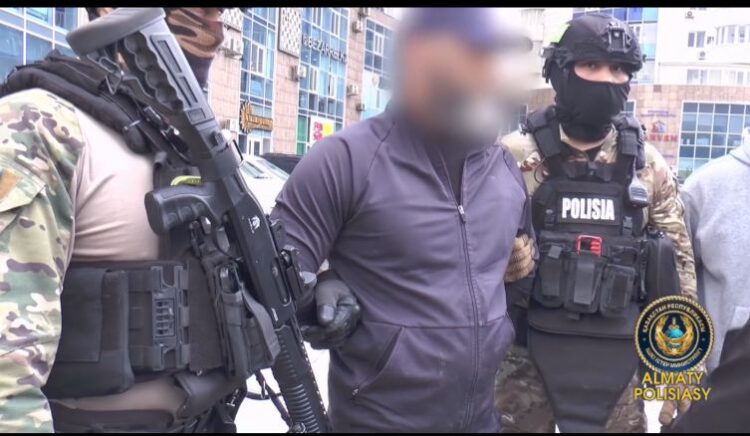 Алматы мен Алматы облысында жалған полицейлер ұсталды