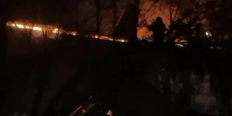 Шу қаласында көпқабатты үй өртеніп, 180 адам эвакуацияланды