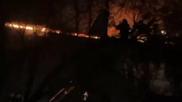 Шу қаласында көпқабатты үй өртеніп, 180 адам эвакуацияланды