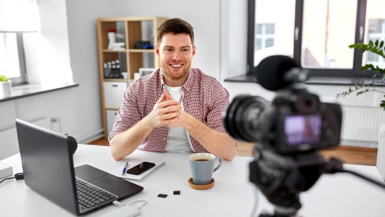 301 блогер мемлекетке салық төледі