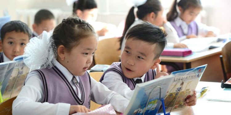 Бірінші сыныпқа құжат тапсыруға асыққан ата-аналар eGov.kz порталын істен шығарған