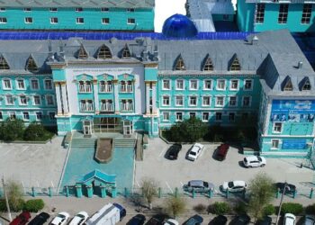 Ақтөбеде 350 студент оқудан шығарылды