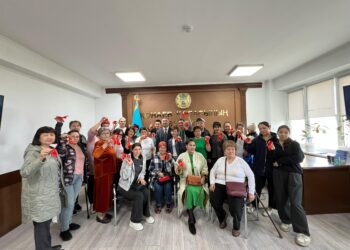 В Конаеве 28 семей из уязвимых слоев получили квартиры от государства