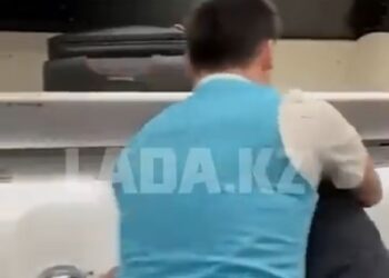 Астана – Ақтау ұшағында бортсерікке қол көтерген жолаушы ұсталды
