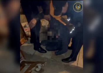 Өзіне қол жұмсамақ болған ер адамды полицейлер құтқарып қалды