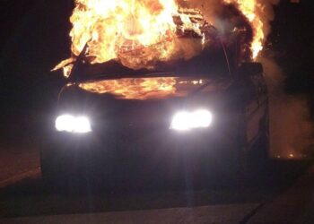 Адамды өлтіріп, көлікпен бірге өртеп жіберген