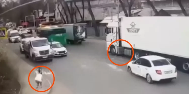 7 жасар қызды жүк көлігінің қағып кету оқиғасы: автобус жүргізушісі де жауапқа тартылды