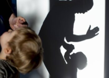 Балаларға қорлық көрсеткен патроннаттық отбасы сот алдында