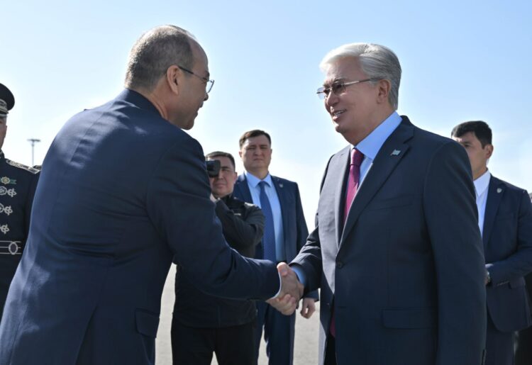 Токаев прибыл в Самарканд