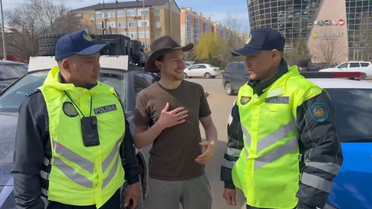 Турист из США потерялся в Уральске