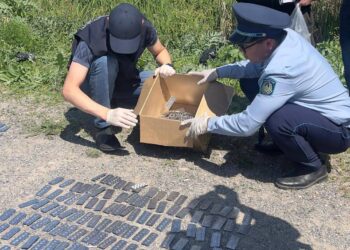 В Туркестанской области задержали Lada с 12 тысячами таблеток трамадола