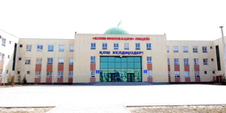 Жаңаөзенде грант жеңіп алған оқушыны соққыға жыққан лицей оқушыларына іс қозғалды