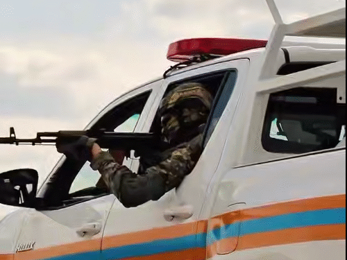 В МЧС объяснили, зачем министр стрелял из пулемета на учениях