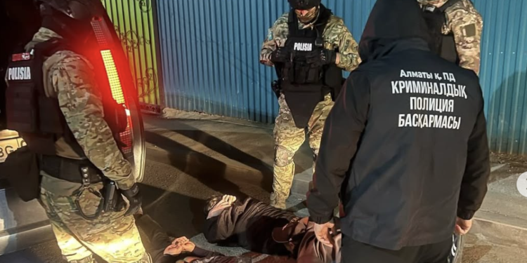 В Алматы задержана преступная группа квартирных воров