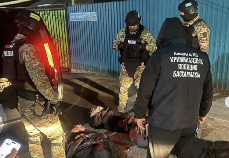 В Алматы задержана преступная группа квартирных воров