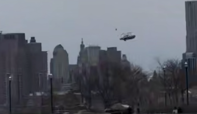 Вертолет рухнул в Гудзон: семья из пяти человек разбилась в Нью-Йорке