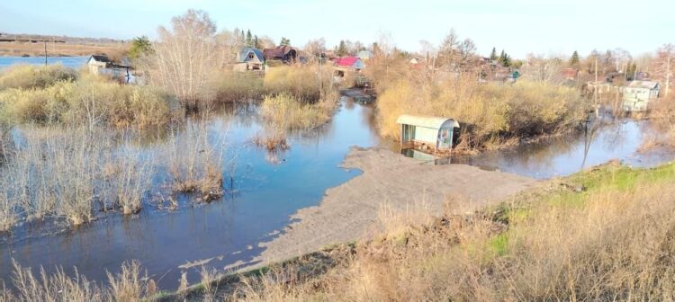 Петропавлда саяжай учаскелерін су басты