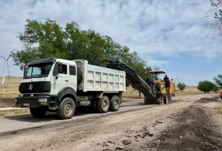 Қонаевта 30 жыл асфальт көрмеген жолдар бар