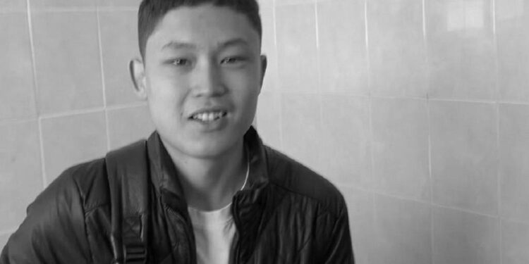 «Қару ұстадым, бірақ ешкімге қол көтермедім»: Азамат Тоқтаубаев сотта мәлімдеме жасады