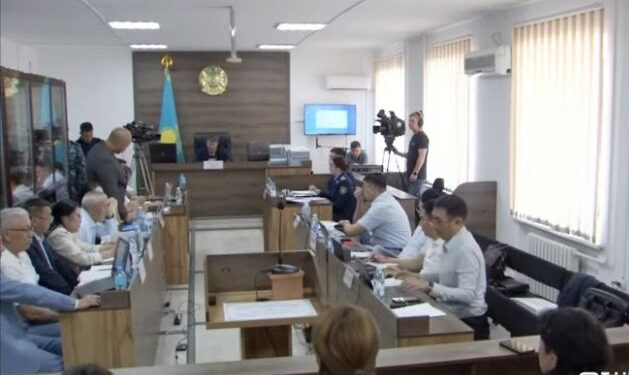 Айыпталушы Дархан Әскентай Шерзаттың кастетпен соққы жасағанын айтты