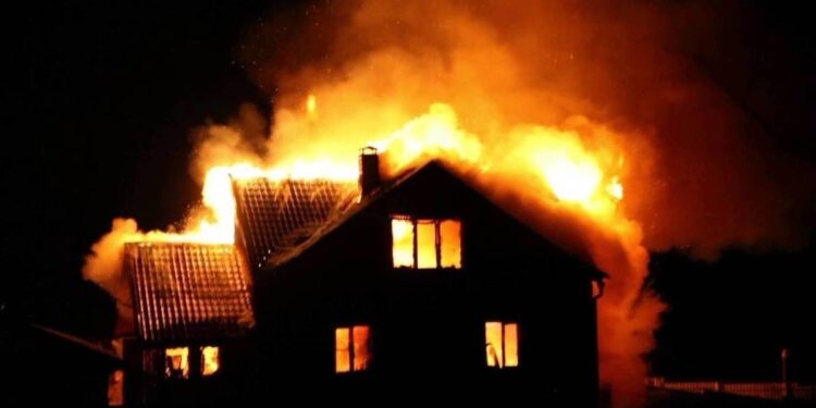 БҚО-да бір отбасының бес баласы өрттен қаза тапты