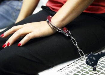 Ақтөбеде жоқ пәтерді жалға берген 18 жастағы қыз ұсталды