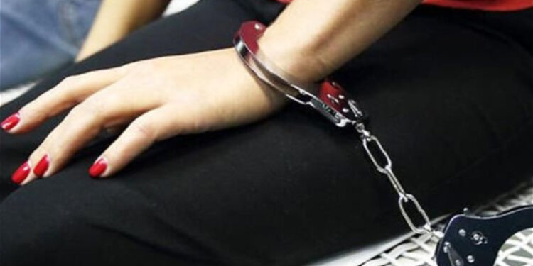 Ақтөбеде жоқ пәтерді жалға берген 18 жастағы қыз ұсталды