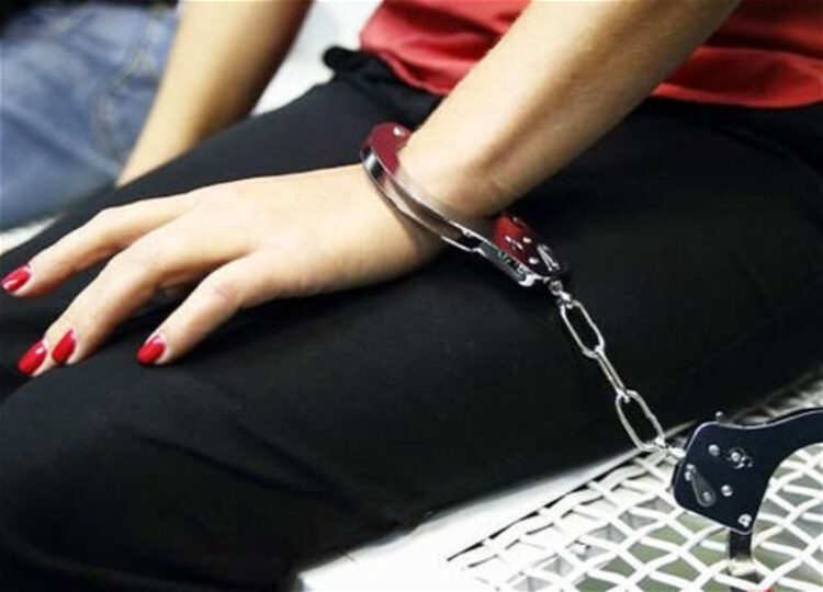 Ақтөбеде жоқ пәтерді жалға берген 18 жастағы қыз ұсталды