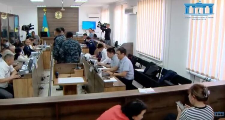 Шерзат соты: Көліктегі әңгіме жазбасы тыңдалды