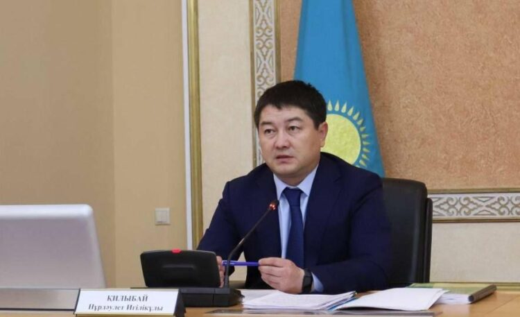 Спор об отцовстве: Наурызова и аким Мангистау подают встречные иски