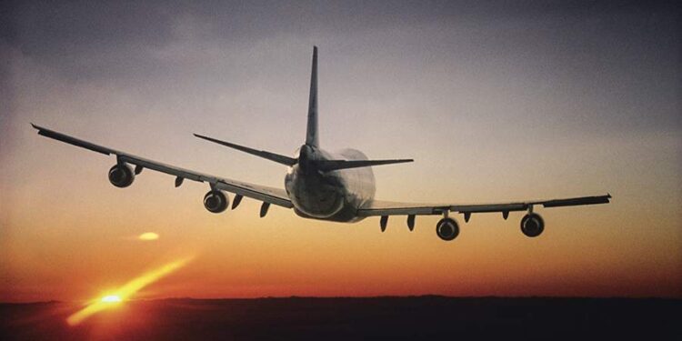 Иран спустя три недели вновь открыл воздушное пространство: аэропорты Тегерана возобновили работу