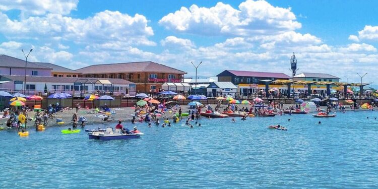 Токаев поручил навести порядок на курортах и наказать ответственных