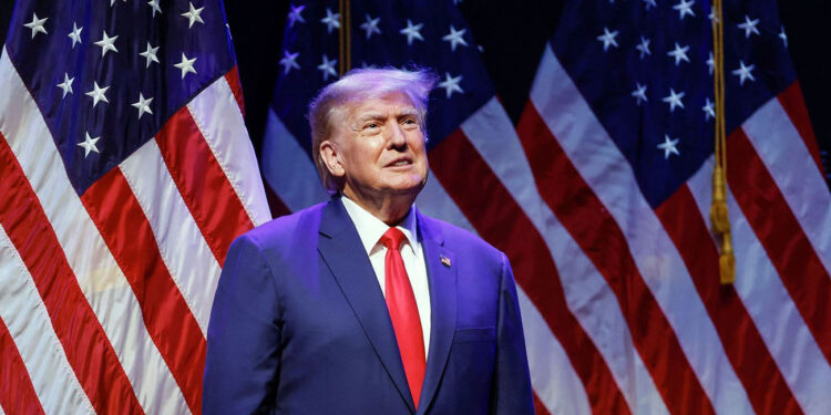 США введут 25% тариф на казахстанские товары с 1 августа — письмо Трампа