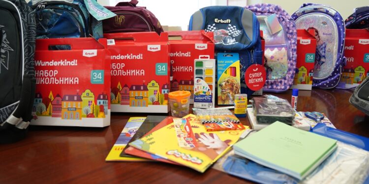 Полмиллиона казахстанских школьников получат помощь к новому учебному году