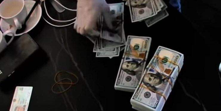 Экс-вице-министрлердің пәтерінен миллиардтар табылды: тергеу мәліметі жарияланды