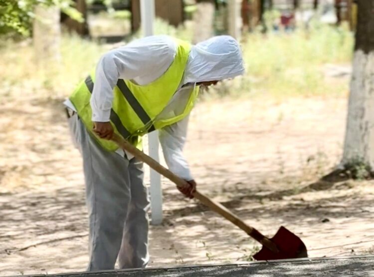 В Конаеве стартовала генеральная уборка дворов