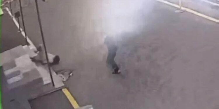 Әйелді баспалдақтан итеріп жіберген: Амантай қажының үстінен қылмыстық іс қозғалды