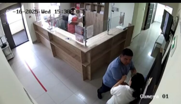 В частной клинике Караганды мужчина зверски избил медсестру