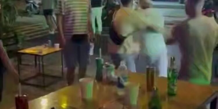 Казахстанца заподозрили в массовой драке во Вьетнаме