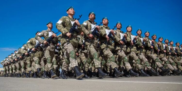 Срочная служба по-новому: в Казахстане стартует проект SARBAZ+