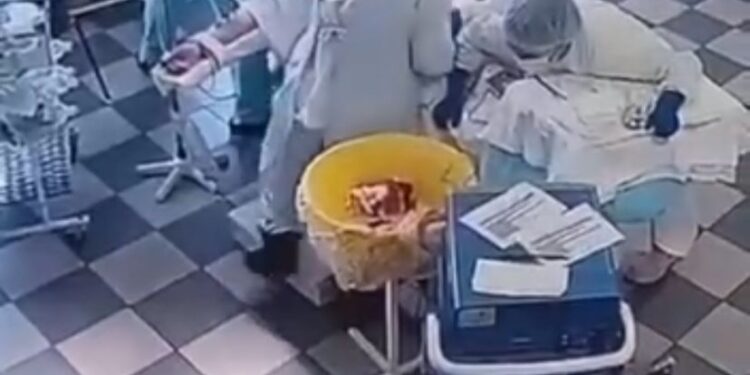 Хирурги на Камчатке не остановили онкооперацию во время мощнейшего землетрясения