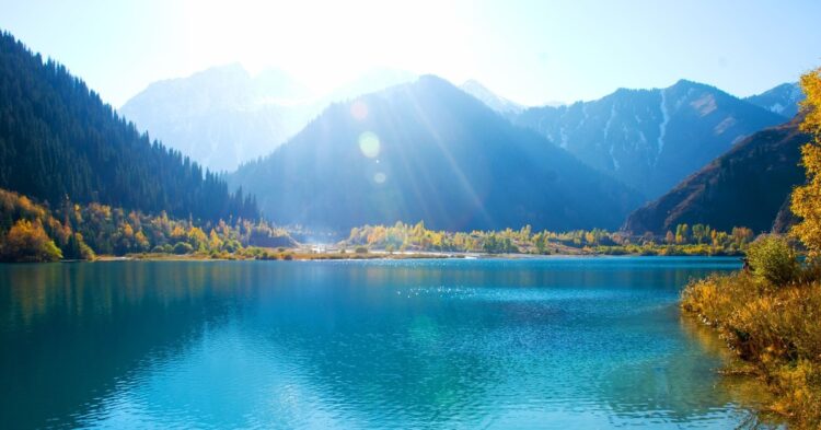 С начала лета в водоёмах Казахстана утонули 37 человек, в том числе 12 детей