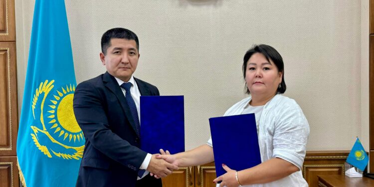 Қонаевта білім саласына бағытталған үшжақты меморандумға қол қойылды