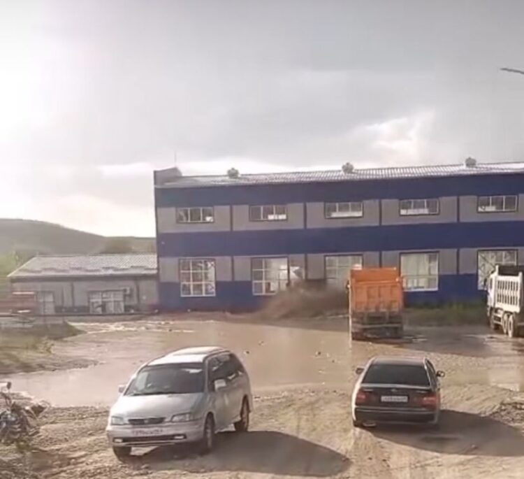 Жетісуда шағын ГЭС-ті су басты: тұрғындар станция құрылысына қатысты ескі дауды еске алды