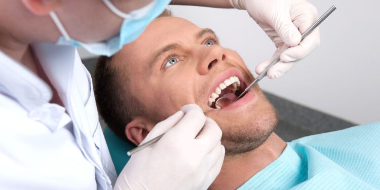 Қызылордада тіс жұлдырған ер адам ауруханаға түсті: қызметті дәрігер емес, ассистент көрсеткен