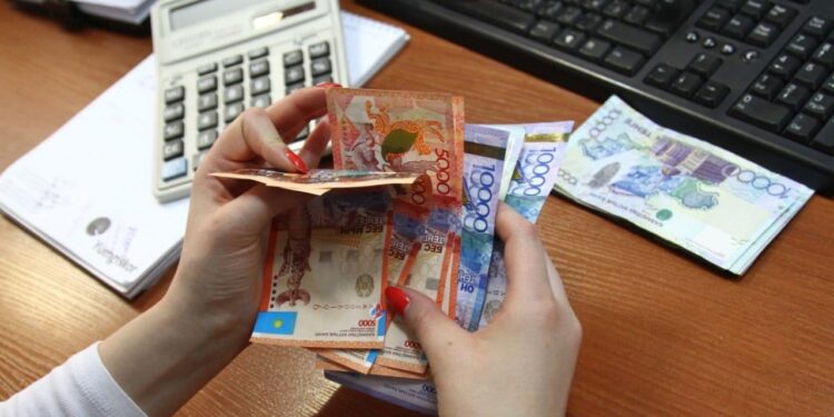 В ЗКО бухгалтеры «кормили мертвые души»: похищено почти 46 миллионов тенге