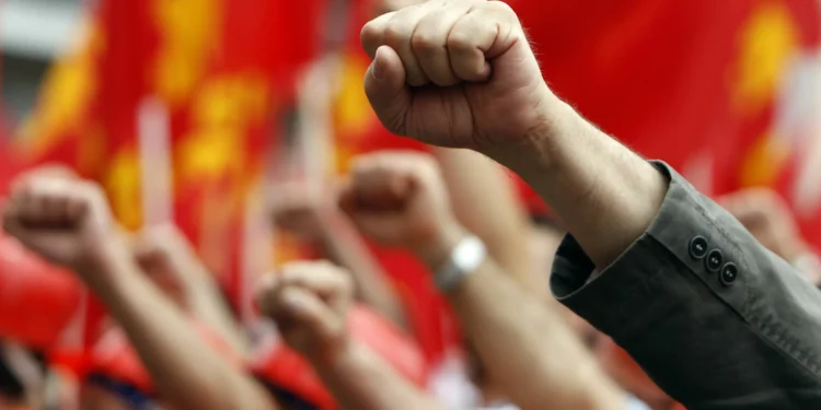 Рабочие «Смарт ойл» в Кызылорде заявили о задержке зарплаты и невыплате соцотчислений