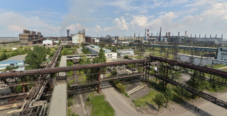 Ақсудағы ферроқорытпа зауытында үш қызметкер күйік алды